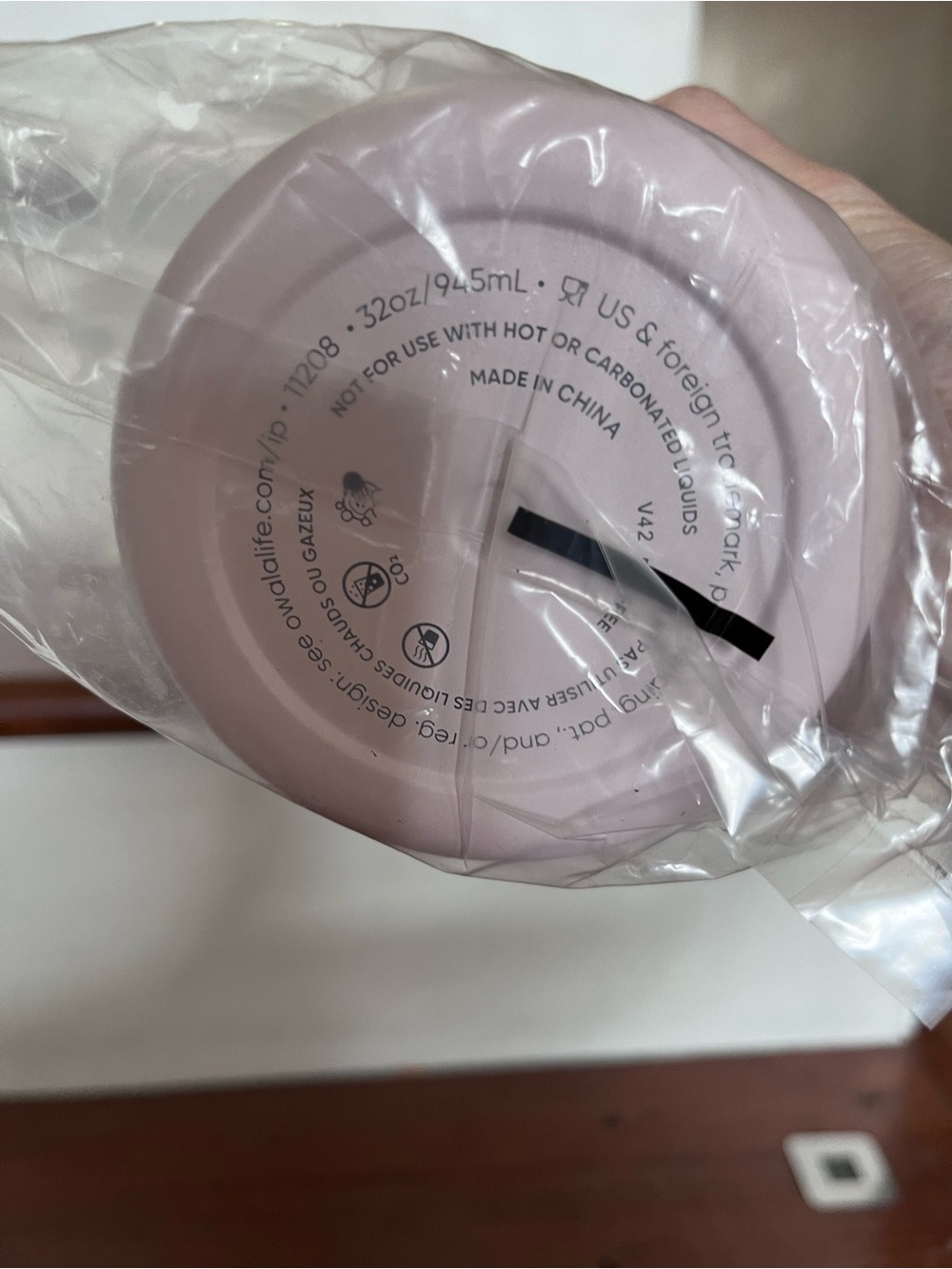 Owala FreeSip 32oz Insulated Stainless Steel Water Bottle, The Weekender, NWT - Picture 9 of 10